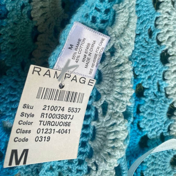 Crotchet Halter Top - Picture 10 of 15